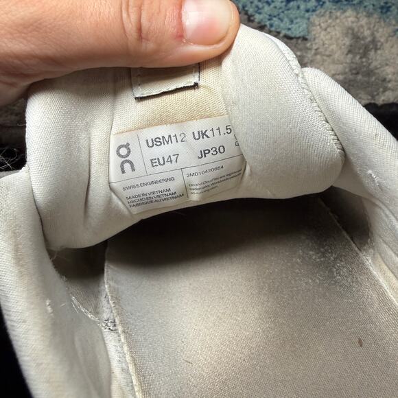 on cloud running shoes mens 12 - Picture 4 of 7